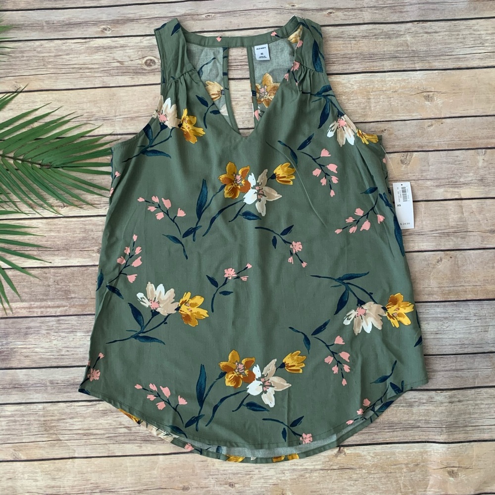 Old Navy Green Floral Sleeveless Blouse - Picture 2 of 6
